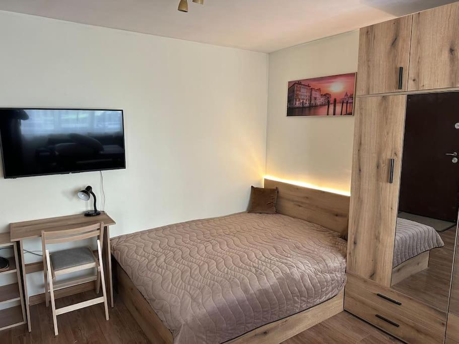 Green Park Apartment - Brand New Studio! Ruse Exterior photo